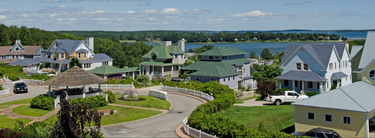 Omg Bette Daviss Family Home In Coastal Maine Just Listed For 15 Million - pyuekns